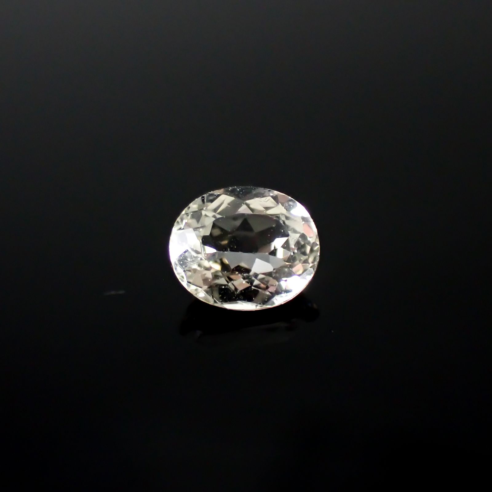 シルバーアパタイト フルオレッセンス アフリカ産 1.04ct[240928964]6.8x5.7mm前後
