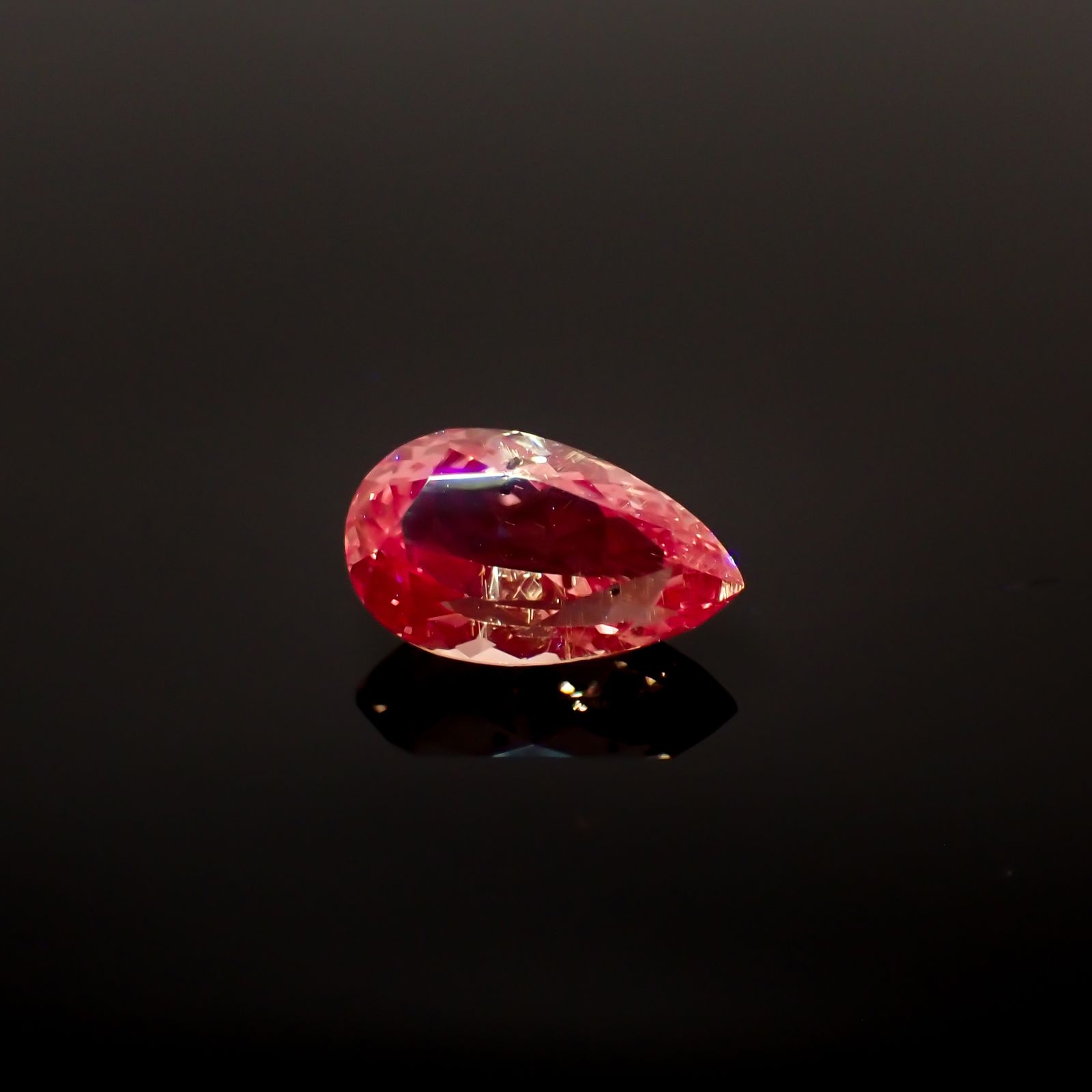 ドラゴンガーネット タンザニア産 1.89ct[231224547]9.8x5.8mm前後