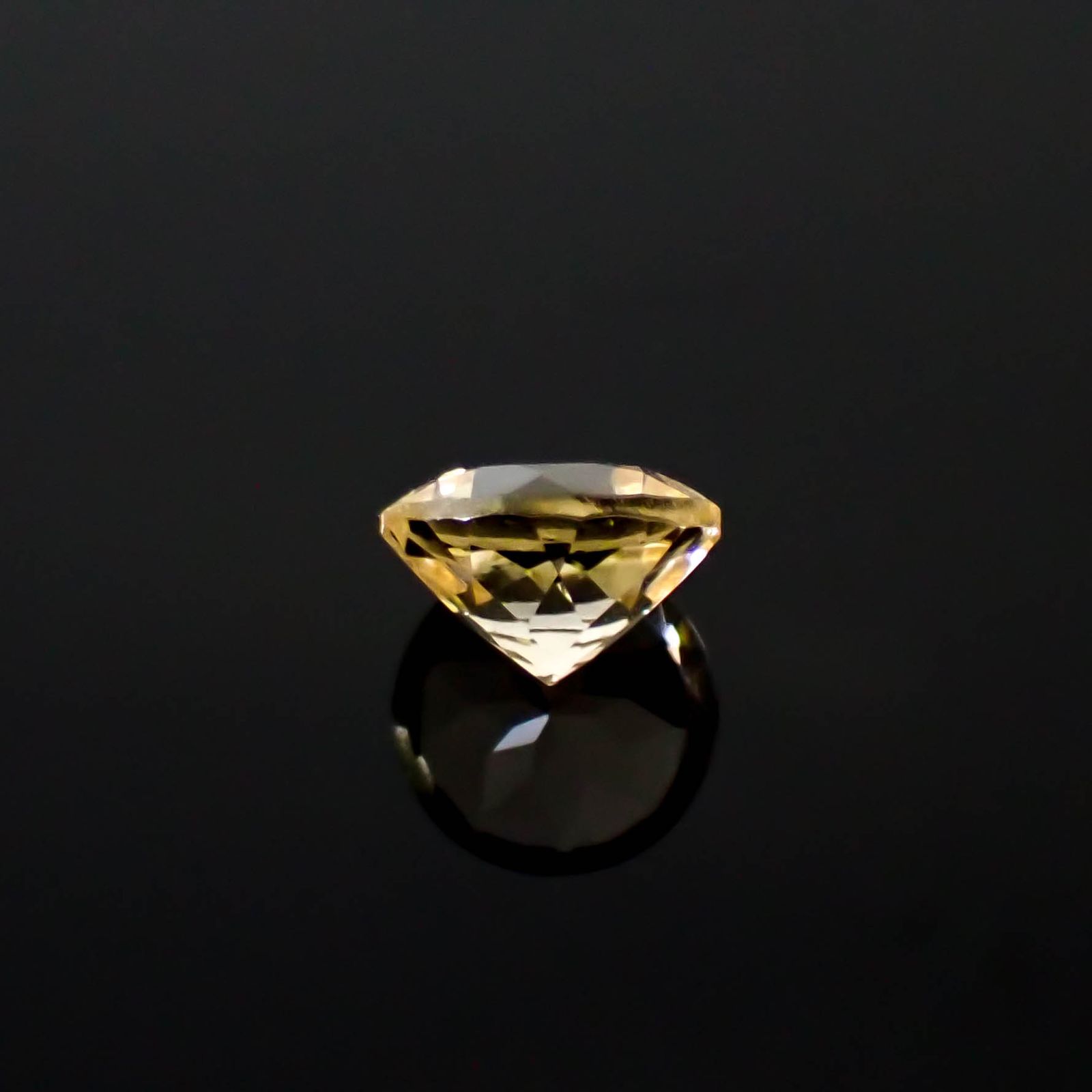 イエローベリル(宝石名イエロー・ベリル)ブラジル産 1.29ct 識別済[250329985]7.2x7.2mm前後