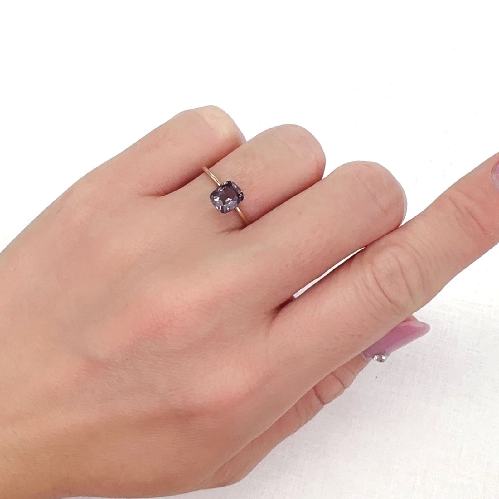 パープルスピネル(宝石名スピネル)ビルマ産 1.16ct 識別済[231124303]6.7x5.7mm前後