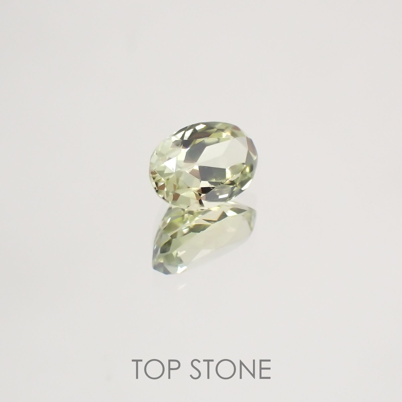 シリマナイト(宝石名シリマナイト) インド産 0.58ct 識別済[210810681]6.4×4.1mm前後