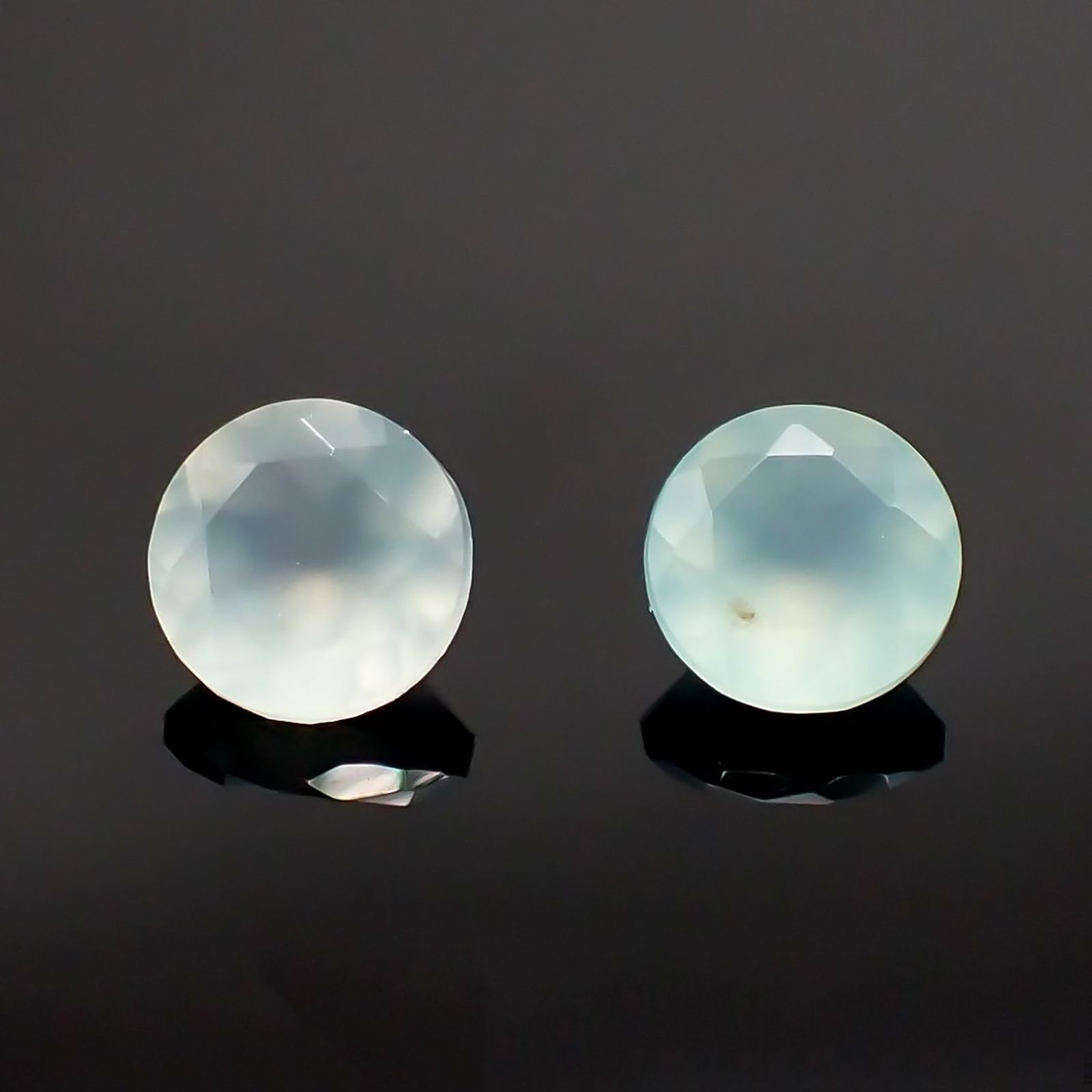 <ランダムセレクト1個販売> アクアプレーズ ラウンドカット 南アフリカ産 0.45ct前後 / 5x5mm前後 [20084663-PAC]