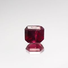 ルビー 非加熱(宝石名ルビー) マダガスカル産 0.27ct 識別済[210711714]3.5×3.1mm前後