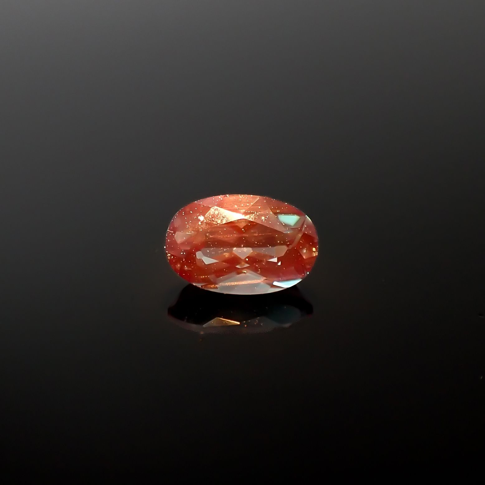 カラーチェンジアンデシン モンゴル産 0.40ct[240226320]5.9x3.9mm前後