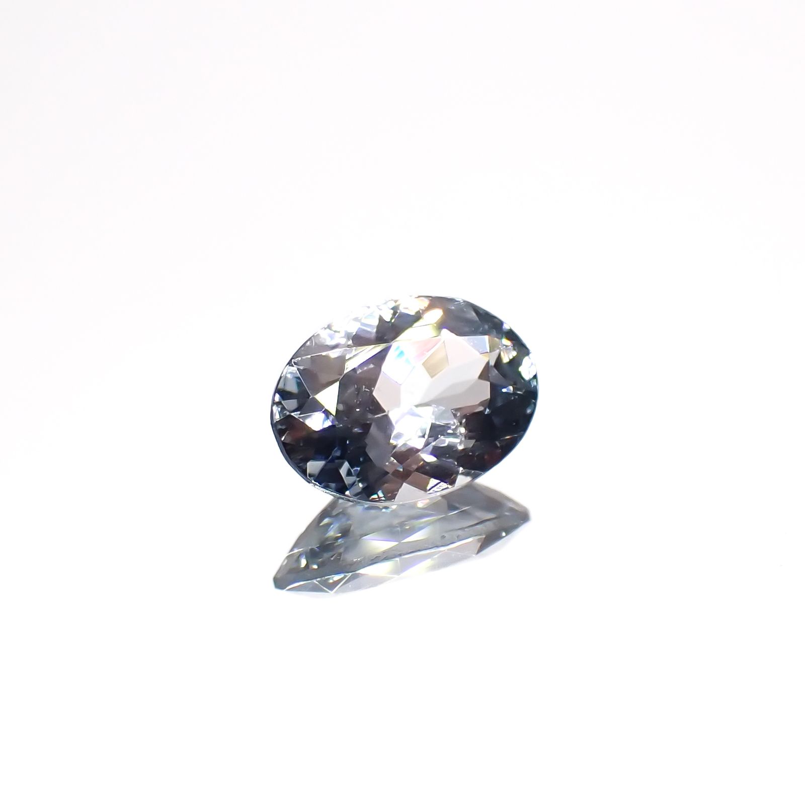 グレースピネル タンザニア産 0.74ct[230421552]6.7x5mm前後