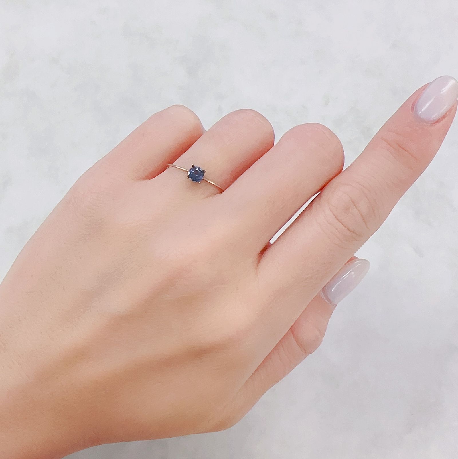 グレイッシュブルースピネル(宝石名スピネル)ビルマ/マダガスカル産 0.30ct[230722675]4.1x4mm前後