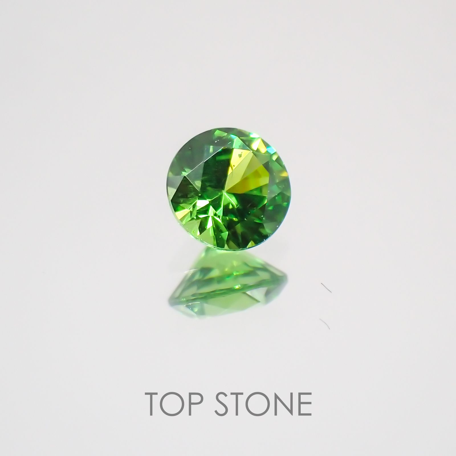 デマントイドガーネット(宝石名デマントイド・ガーネット)ロシア産 0.13ct 識別済[220717102]3.1x3.1mm前後
