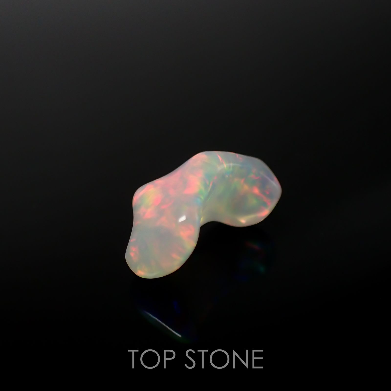 ◇バロック型◇エチオピアオパール(宝石名オパール) エチオピア産 3.11ct 識別済[210611395]14.7×8mm前後