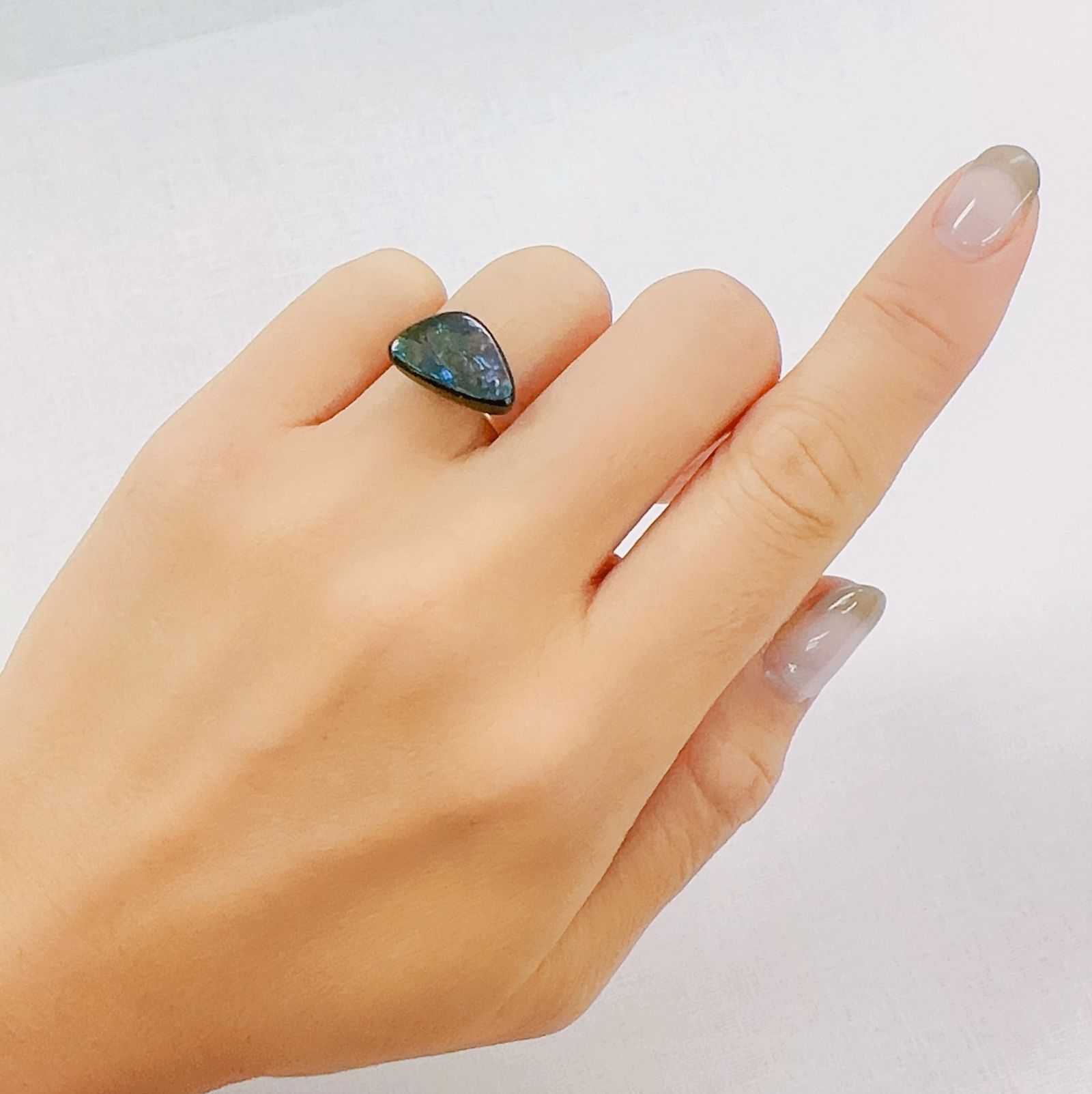 アンモライト トリプレット カナダ産 5.87ct[230823119]9.1x15.2mm前後
