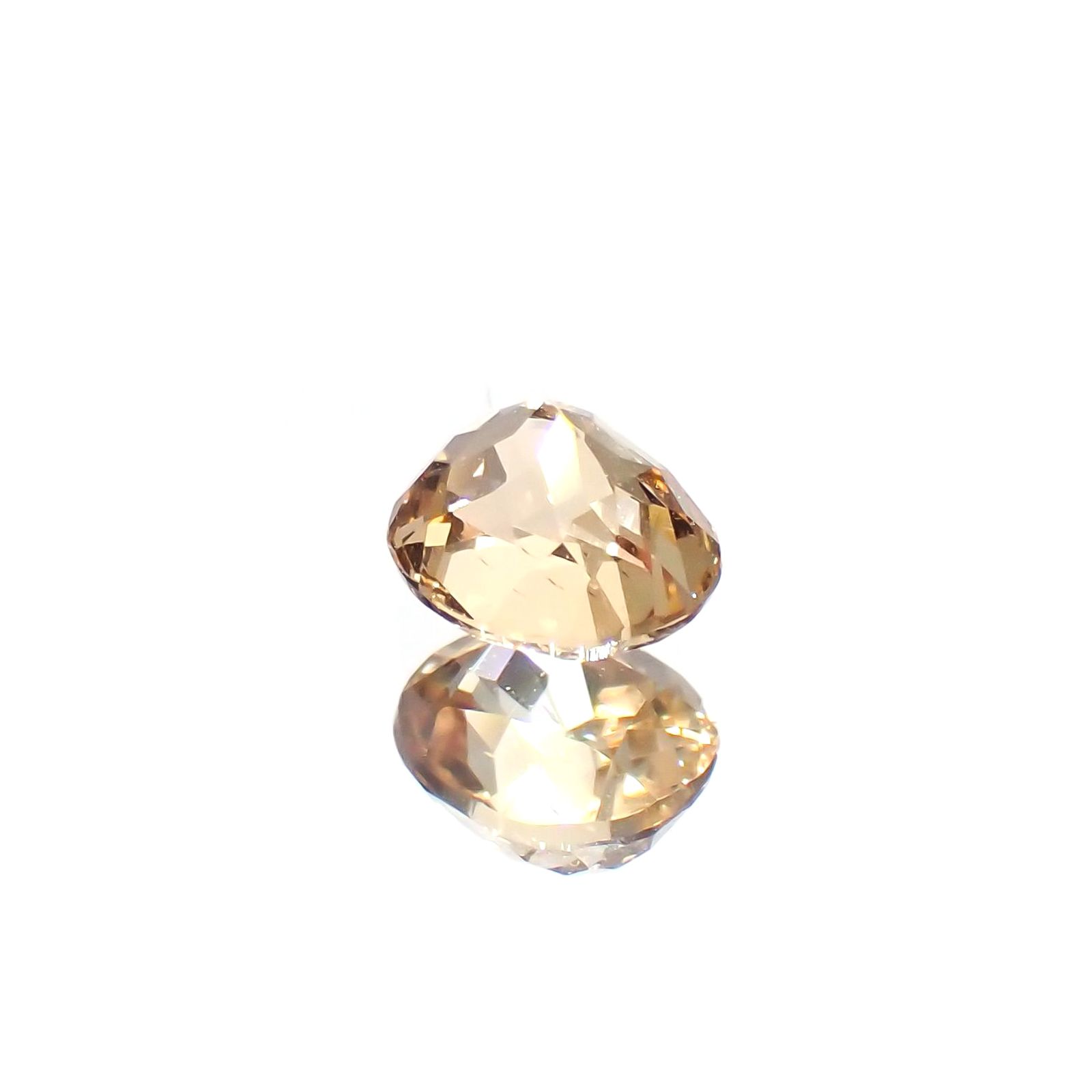 インペリアルトパーズ(宝石名トパーズ)ブラジル産 0.53ct 識別済[220114950]4.9x4.2mm前後