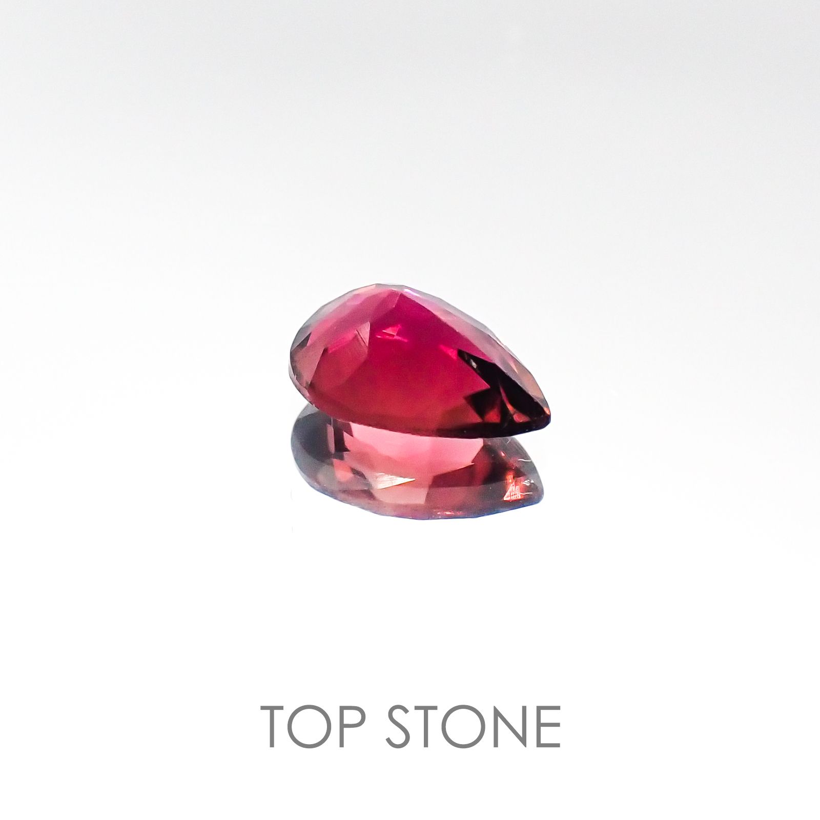 パープルトルマリン(宝石名パープル・トルマリン)ブラジル産 0.70ct 識別済[220817326]7.2x5.3mm前後