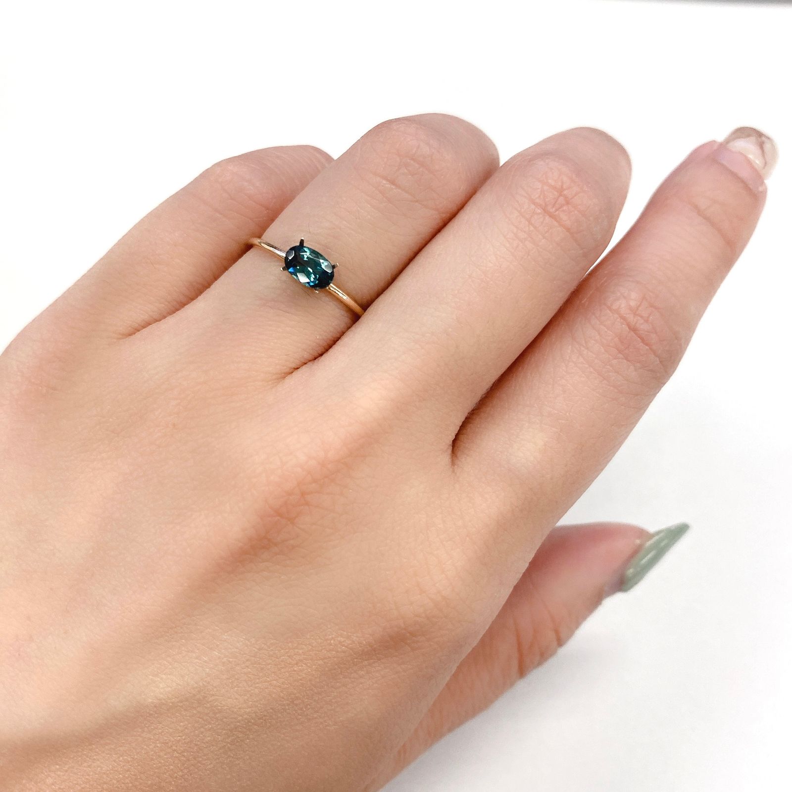 ブルートルマリン ブラジル産 ルース 0.45ct[21049725]6.1×4.1mm前後