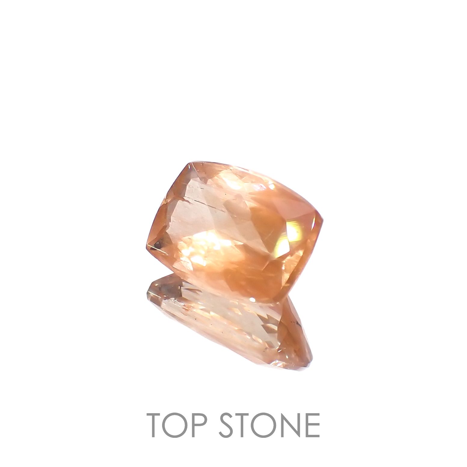 サンストーンスキャポライト(宝石名シーン・スキャポライト)タンザニア産 2.39ct 識別済[221219275]10.1x7.4mm前後