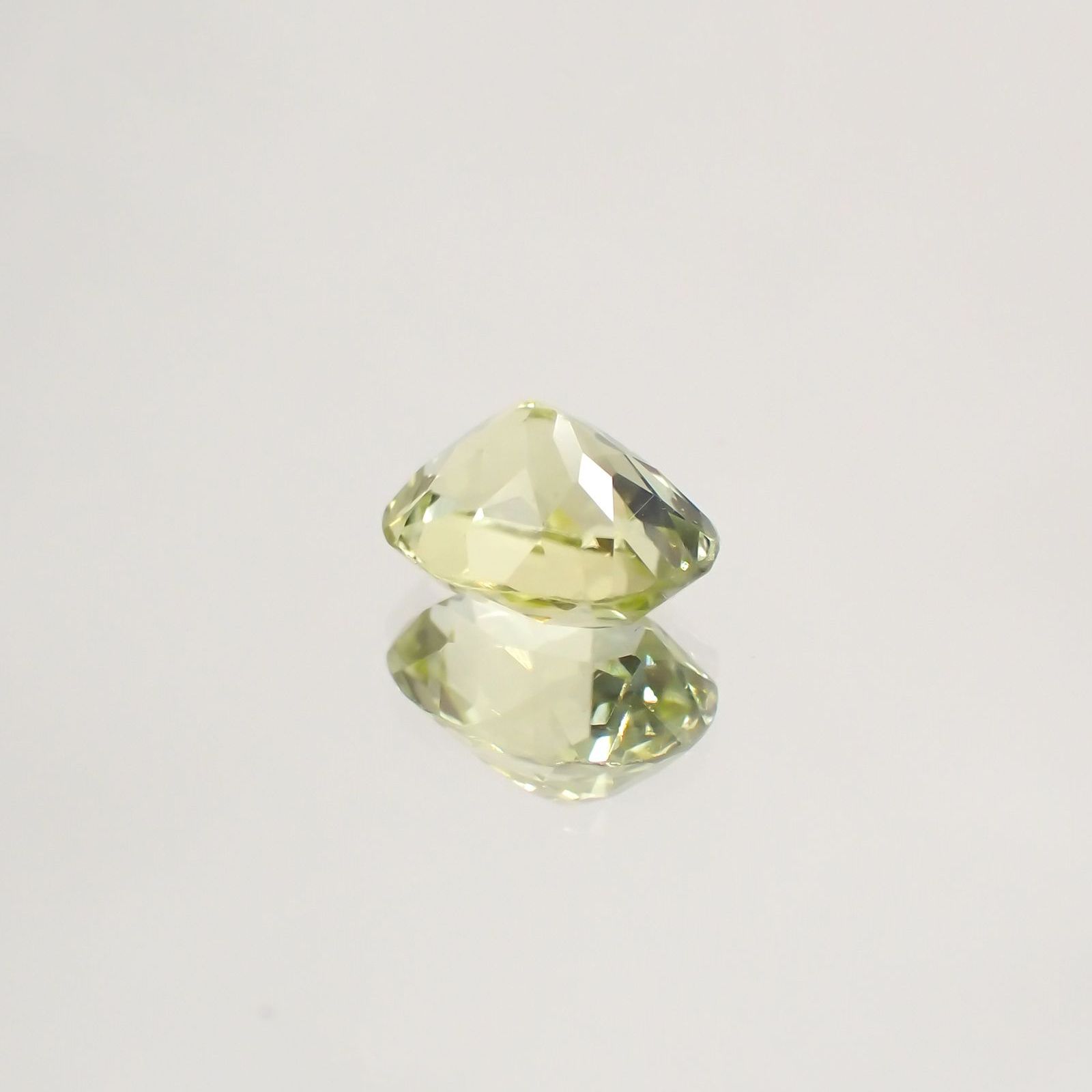 シリマナイト(宝石名シリマナイト) インド産 1.40ct 識別済[210810682]7.9×6.2mm前後
