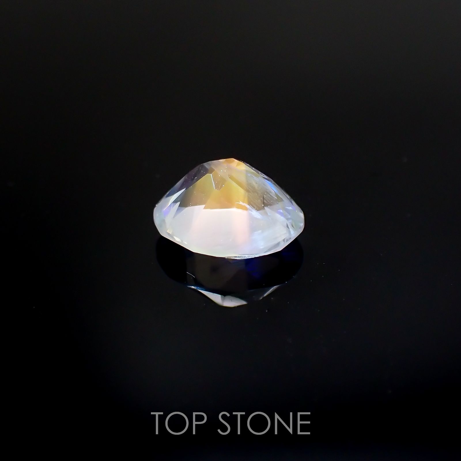 レインボームーンストーン(宝石名ラブラドライト)タンザニア産 1.00ct 識別済[220616643]7.2x6.1mm前後