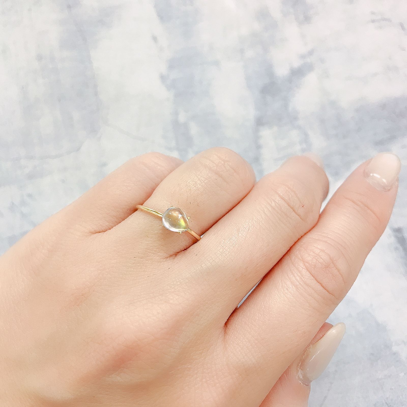 ◇バフカット◇レインボームーンストーン(宝石名ラブラドライト)マダガスカル産 0.75ct 識別済[220515908]6.5x5.3mm前後