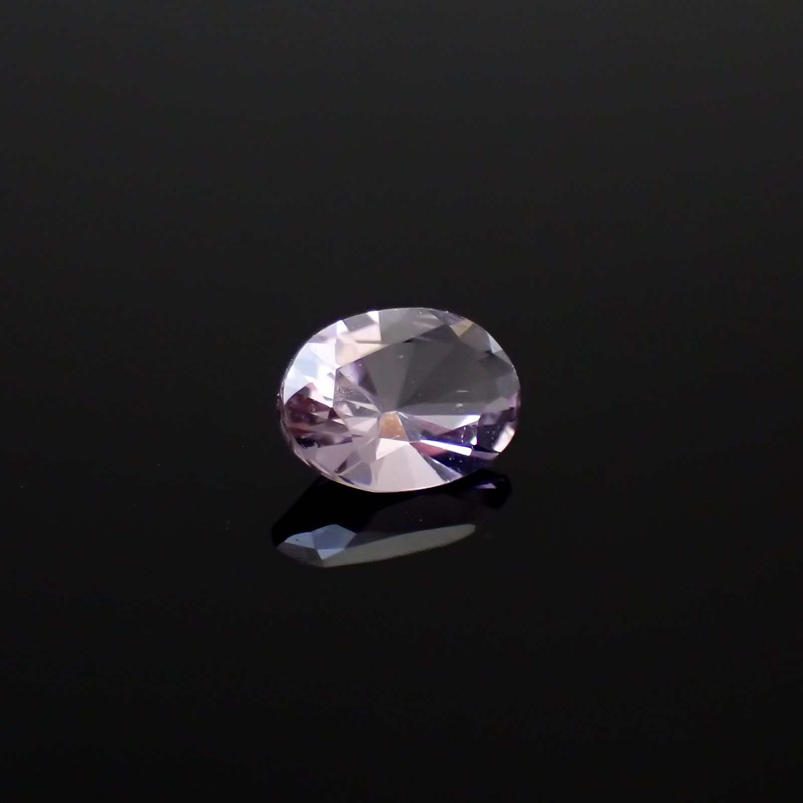 マリアライト(宝石名スキャポライト)スリランカ産 0.42ct 識別済[250330052]6.1x4.4mm前後
