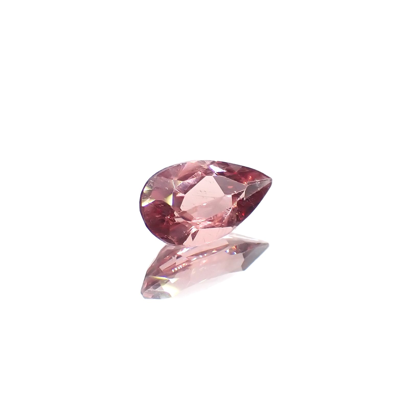 ピンクアパタイト(宝石名ピンク・アパタイト)ブラジル産 1.01ct 識別済[251224687]9x4.9mm前後