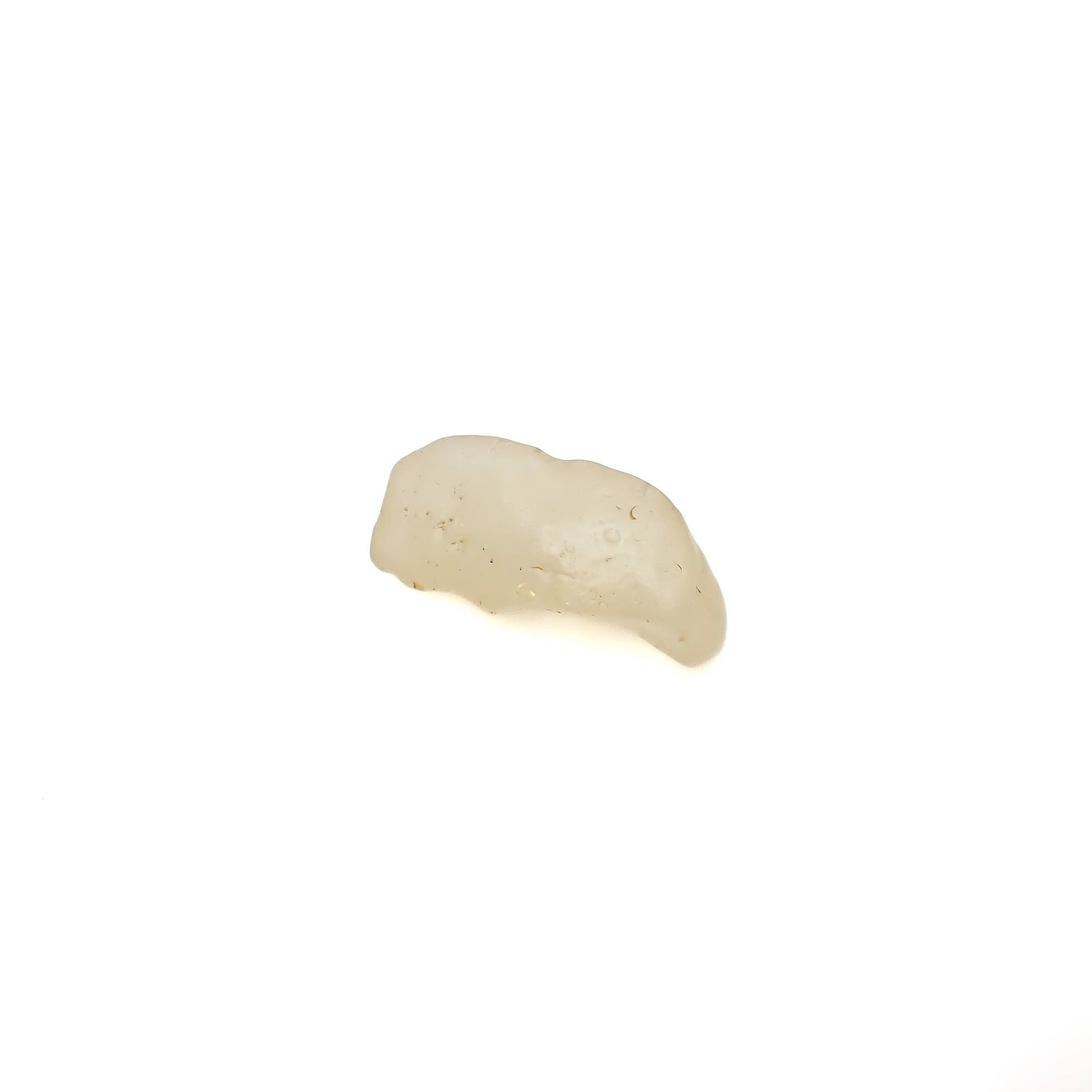 リビアングラス 原石 発見地：エジプト・リビア砂漠 15.51ct [241029283]26.8x12.4mm前後