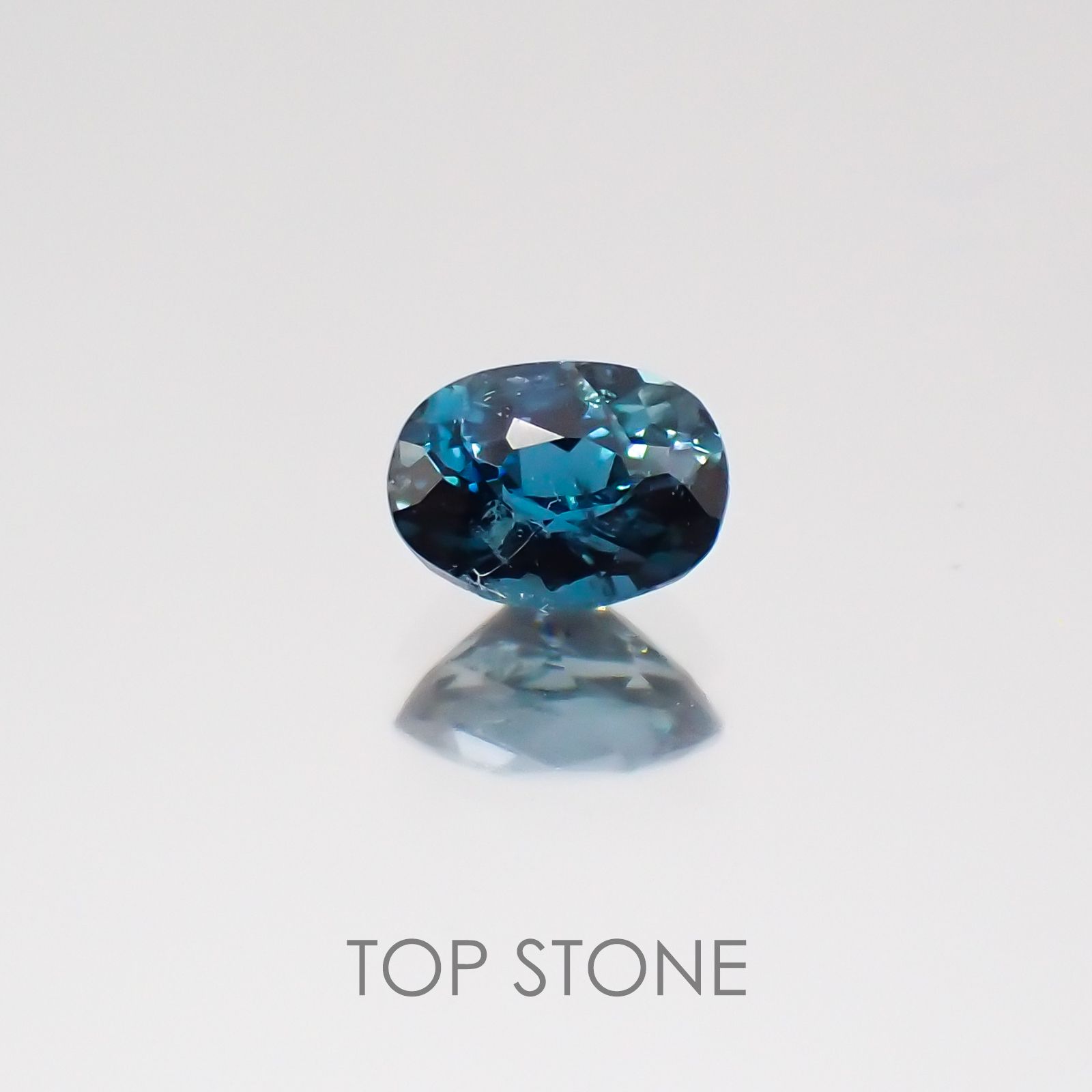 サファリン マダガスカル産 ルース 0.22ct[20128835]4.1×3mm前後