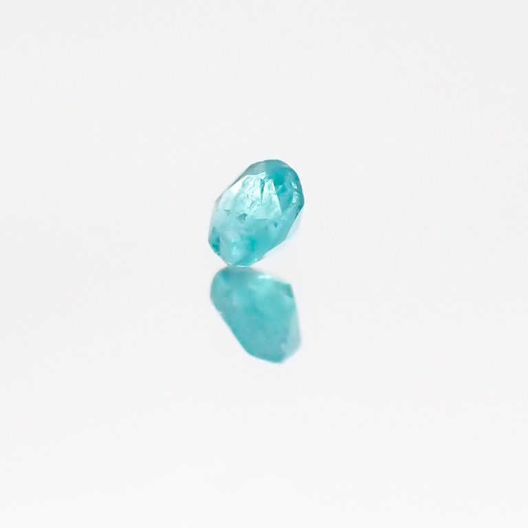 パライバトルマリン(宝石名トルマリン/別名パライバ・トルマリン) ブラジル・パライバ州バターリャ鉱山産 0.028ct 識別済[20117234]2.1×2mm前後