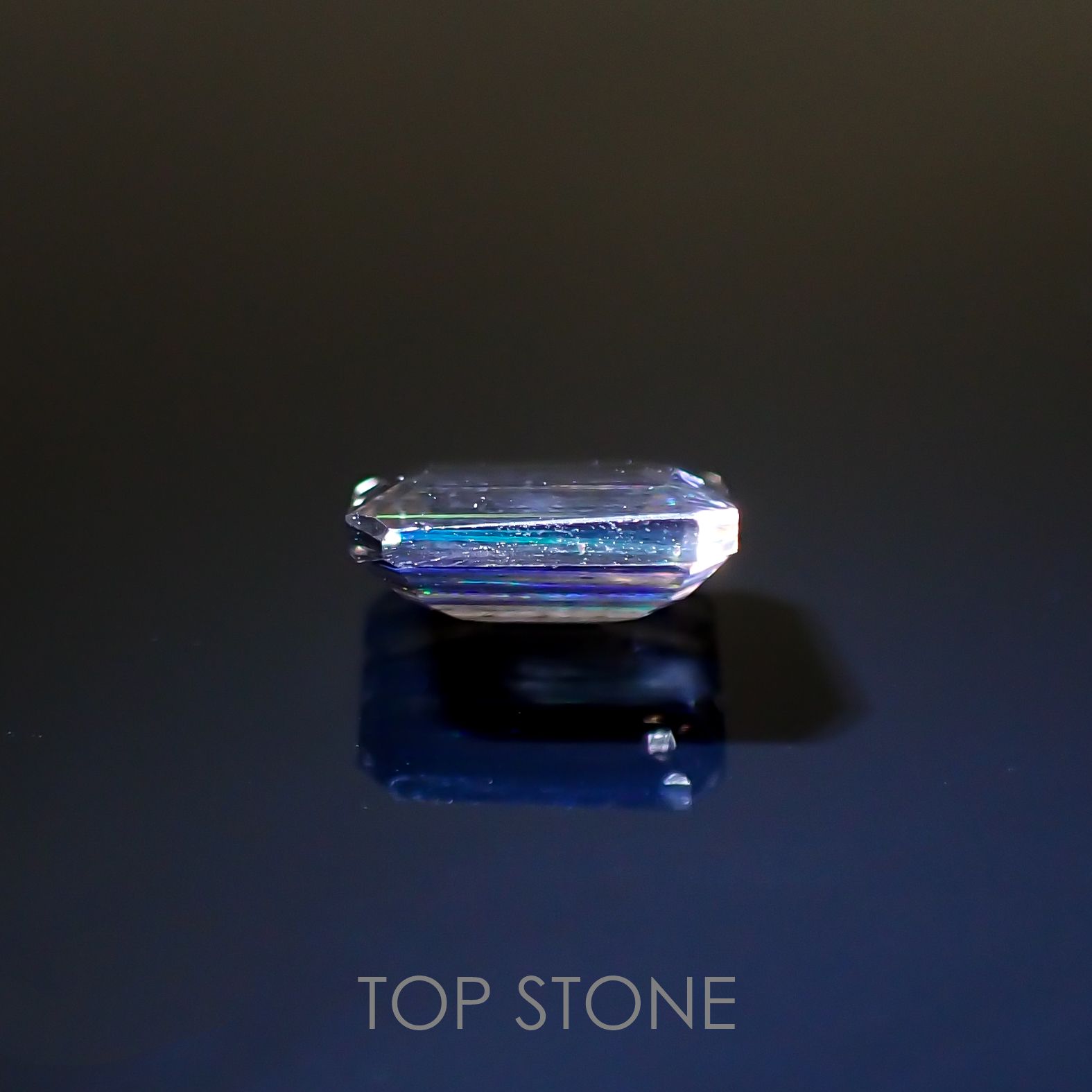 レインボースキャポライト ブラジル産 ルース 0.84ct[210711527]6.9×4.9mm前後