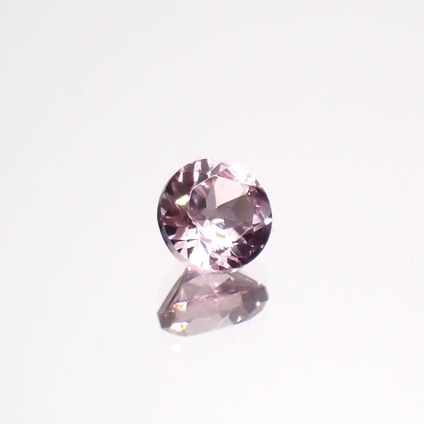 ドラゴンガーネット タンザニア産 0.50ct[230722956]4.5x4.5mm前後