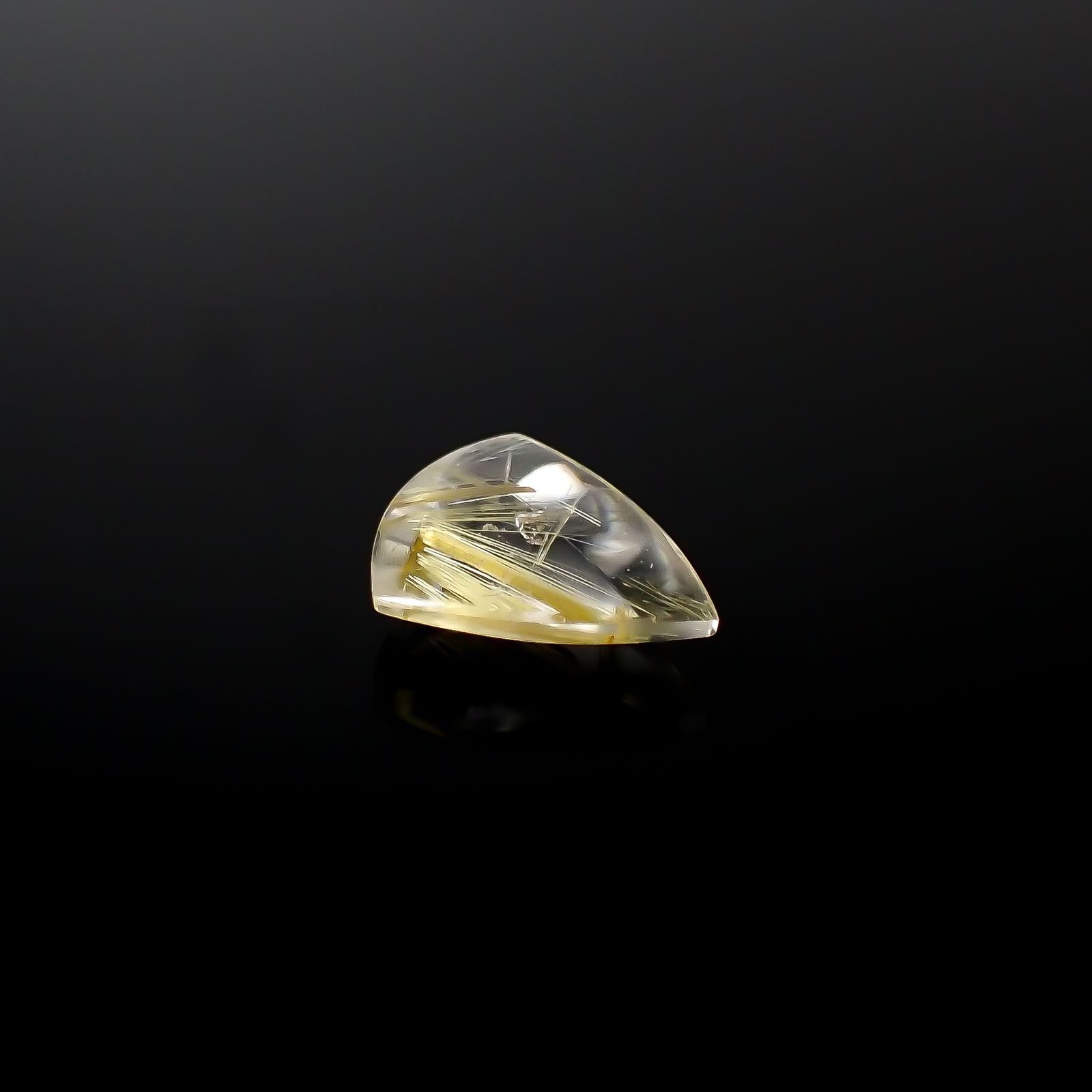 タイチンルチルクオーツ ブラジル産 2.43ct[240427316]11.5x9.6mm前後