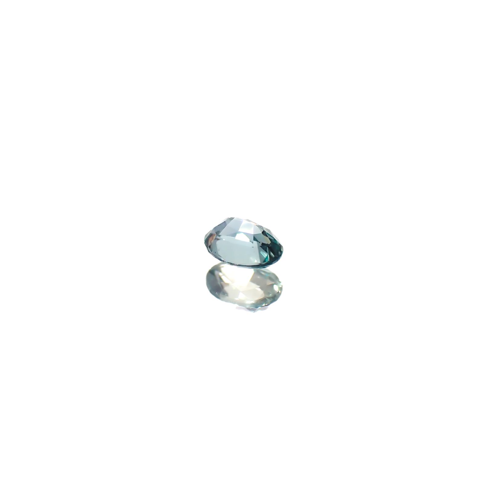 アレキサンドライト ブラジル産/EmeraldMains社製 0.10ct[240527586]3.2x2.5mm前後