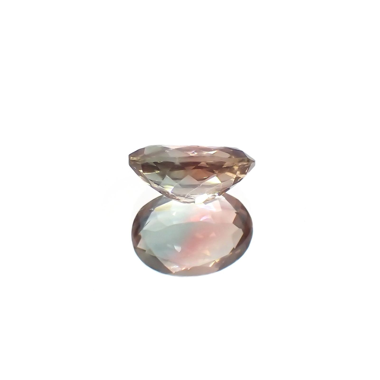 パーティカラーオレゴンサンストーン アメリカ・オレゴン州産 0.93ct / 7.8x5.7mm前後 [230722847]