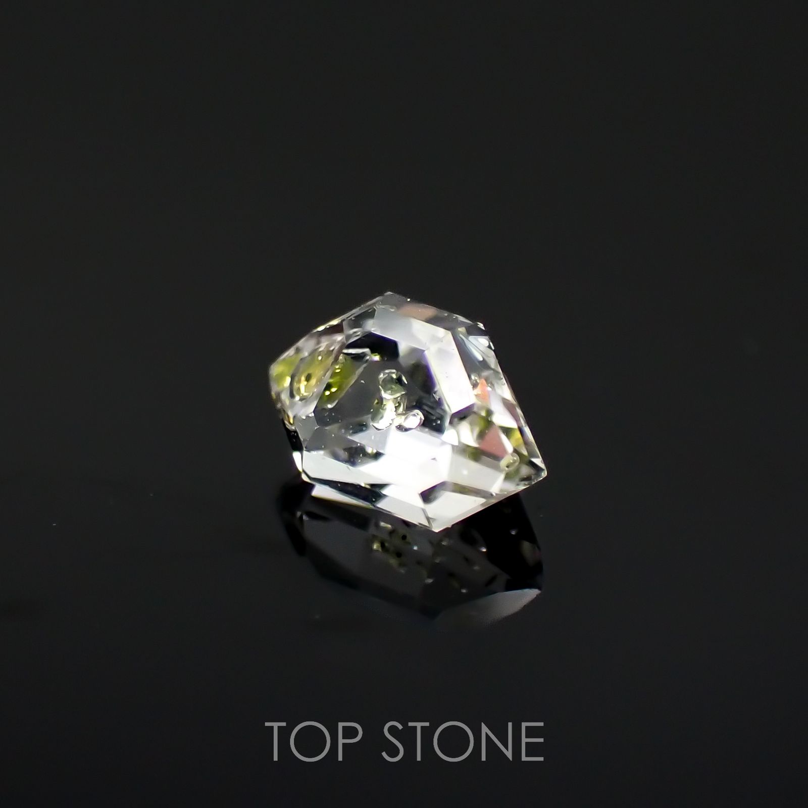 ◇カスタムカット◇オイルインクォーツ パキスタン産 0.34ct[221018529]5.5x3.5mm前後