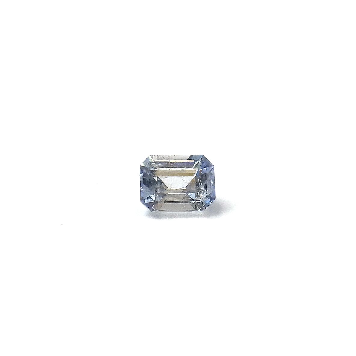ジェレメジェバイト(宝石名エレメジェバイト)ナミビア産 ソ付(彩珠) 0.250ct / 4x3.1mm前後 [220817283]