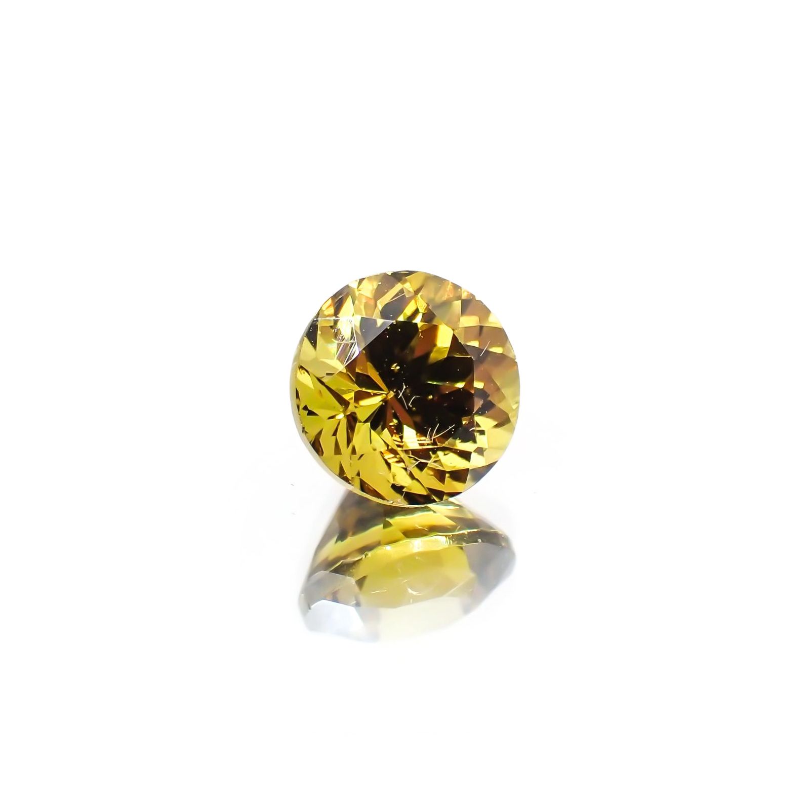 グロッシュラーガーネット(宝石名グロッシュラー・ガーネット) ナミビア産 ソ付(彩珠) 1.494ct / 6.5x6.5mm前後 [21049437]