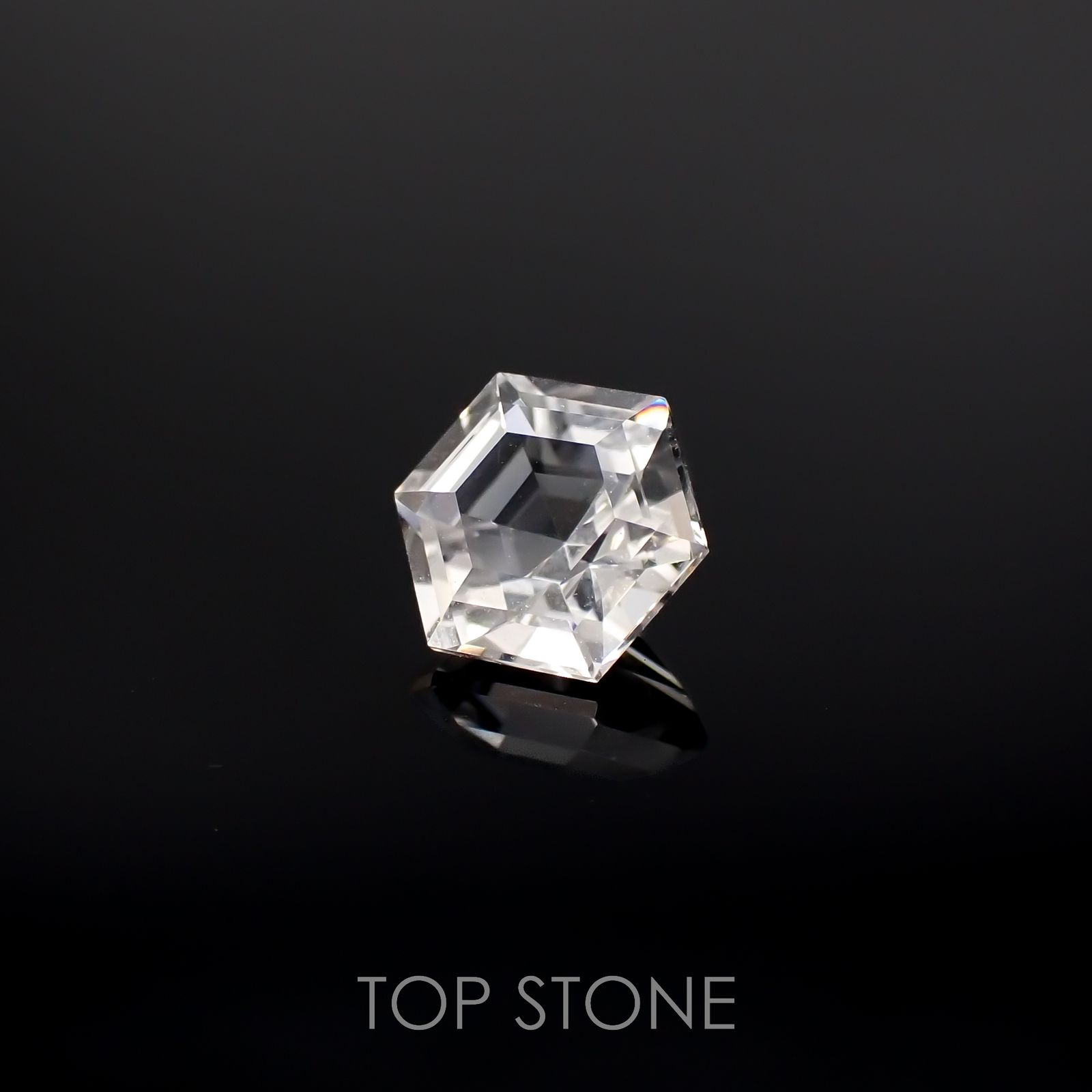 ◇ヘキサゴンカット◇レムリアンシードクリスタル(保証シール付き) ブラジル産 0.85ct[221018275]5.9x5.9mm前後