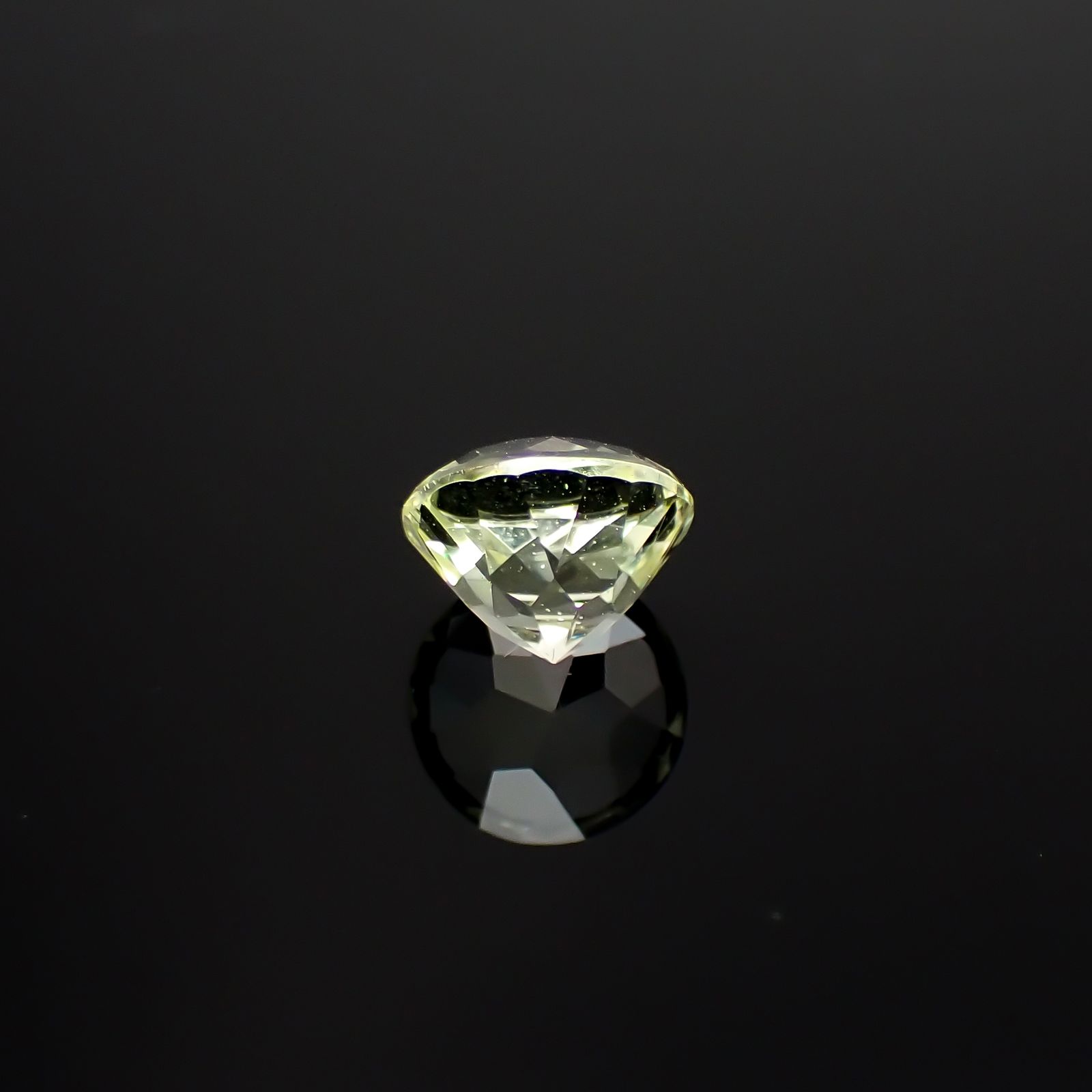 トリフェーン アフガニスタン/ブラジル産 2.07ct[240628442]7.7x7.6mm前後
