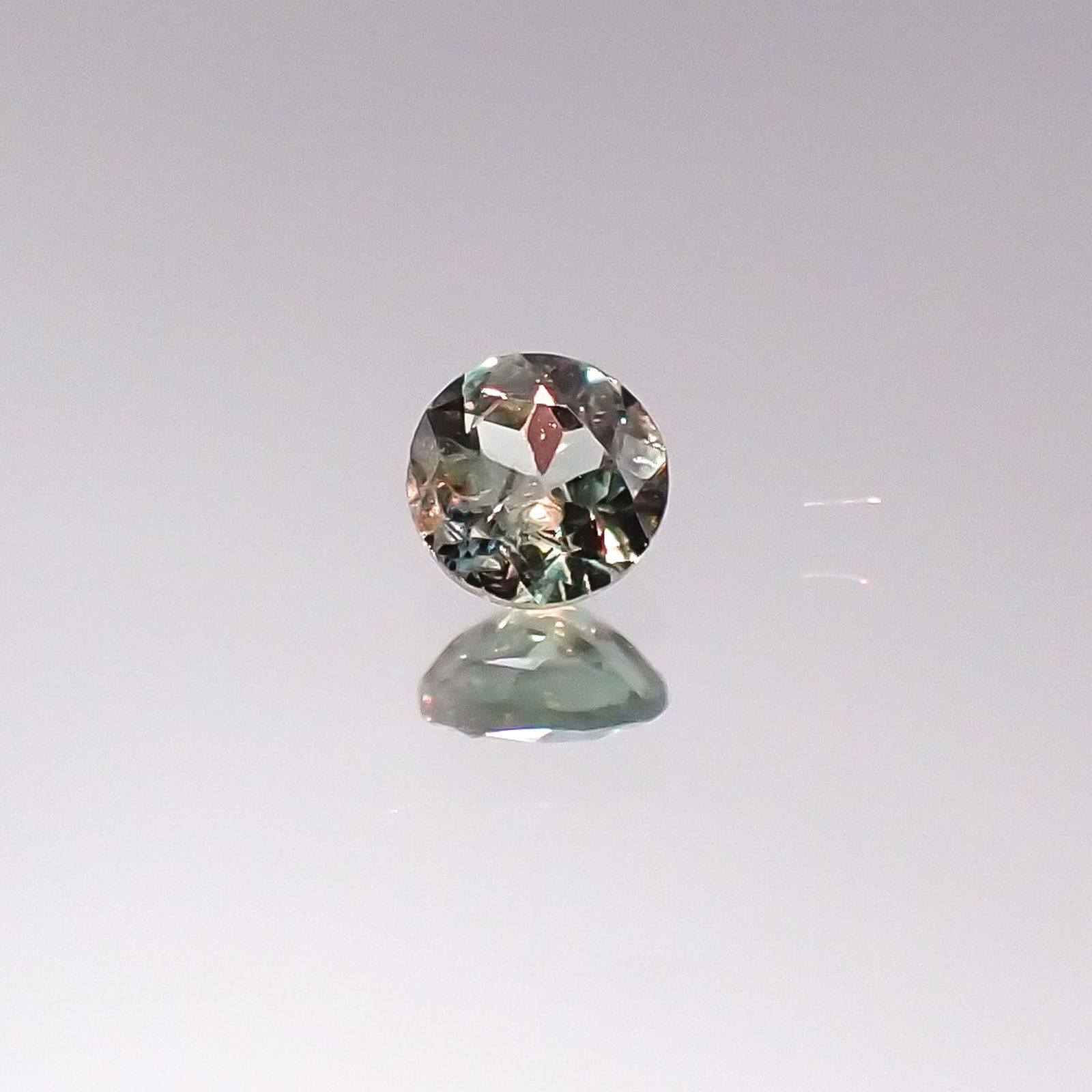 アレキサンドライト インド産 ルース 0.11ct[20095564]2.9×2.9mm前後