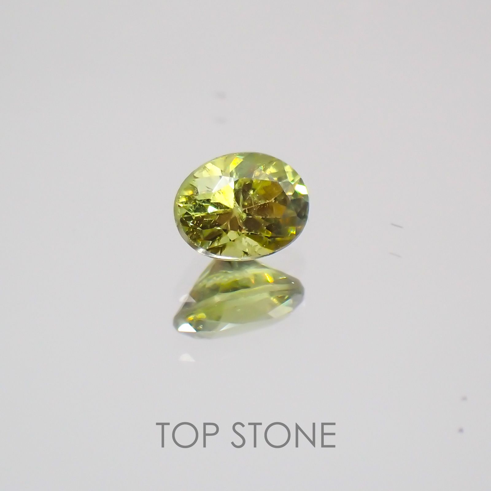 デマントイドガーネット ナミビア産 ルース 0.21ct[21029894]3.9×3mm前後