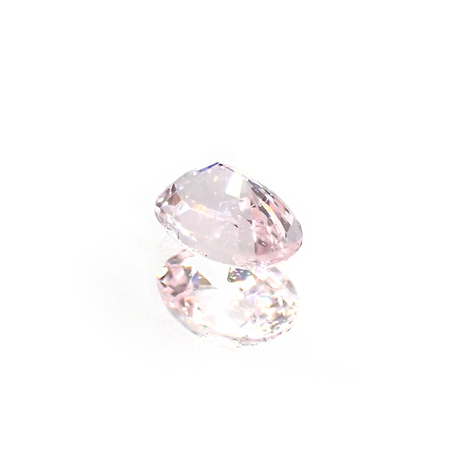 ピンクサファイア(宝石名ピンク・サファイア) マダガスカル/スリランカ産 識別済 0.56ct / 5.5x4mm前後 [210712559]