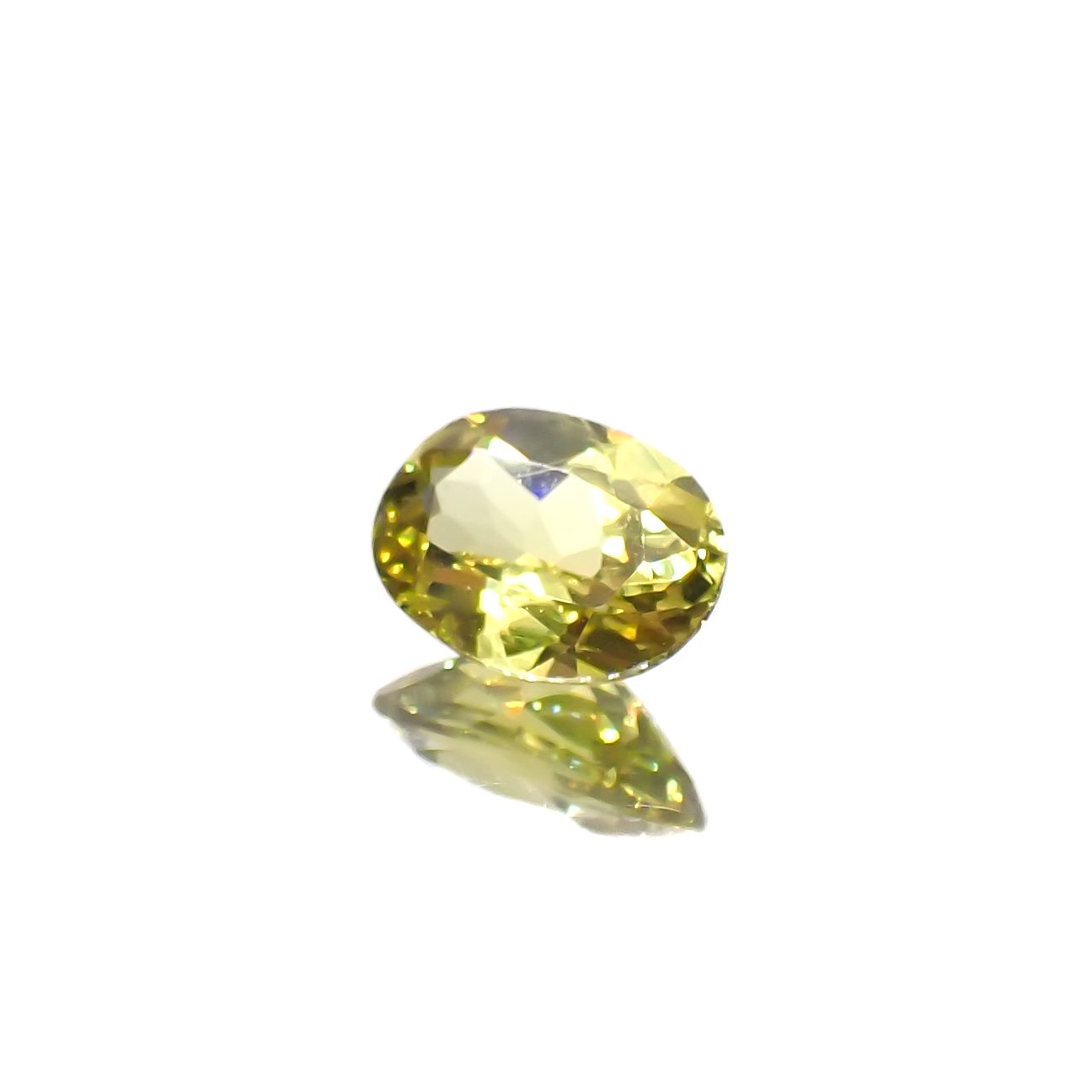 マリガーネット(宝石名グロッシュラー アンドラダイト・ガーネット)マリ共和国産 0.72ct 識別済[231124330]6.5x4.8mm前後