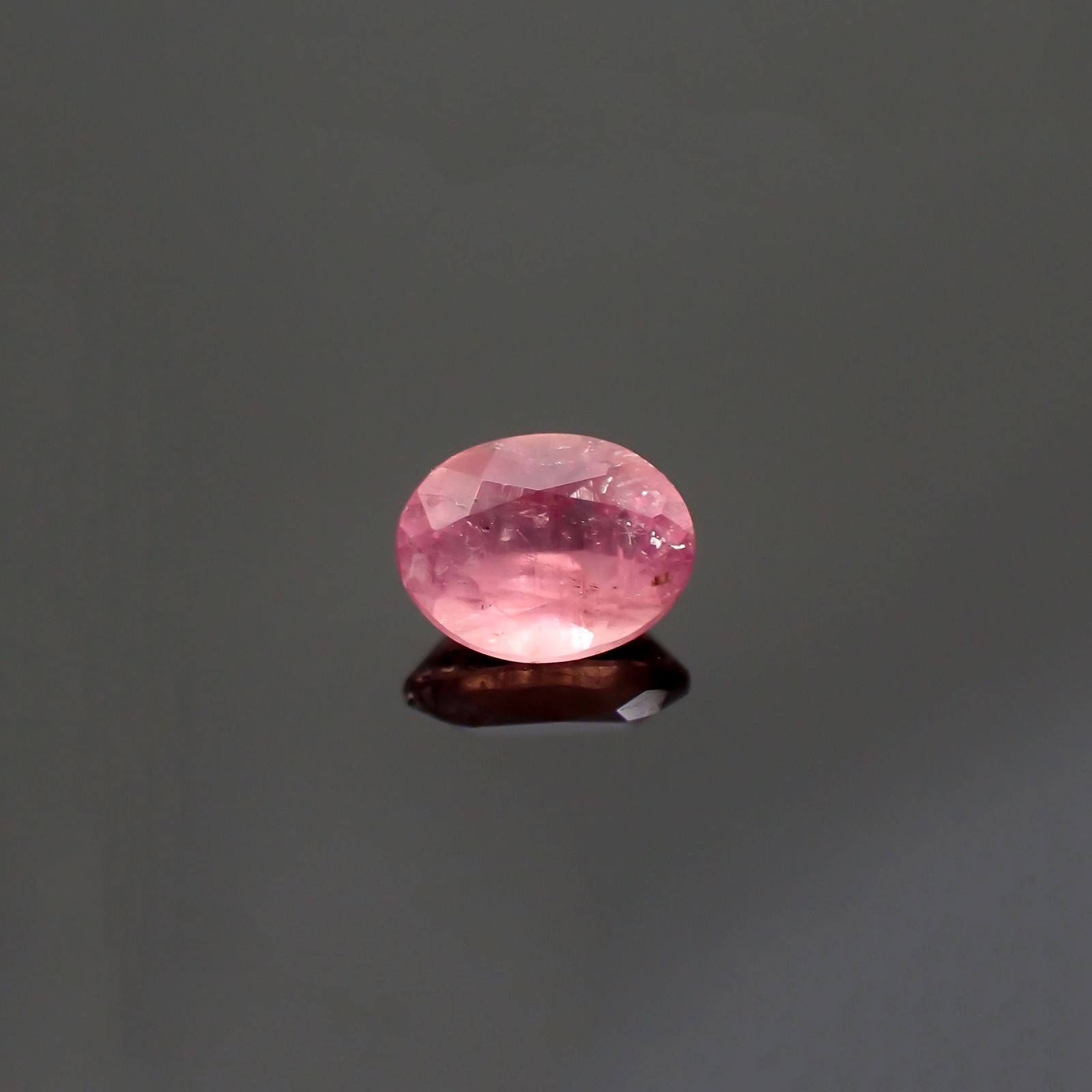 ペツォッタイト(ラズベリル)(宝石名ペツォッタイト)マダガスカル産 0.349ct ソ付(彩珠)[220114341]5x3.8mm前後