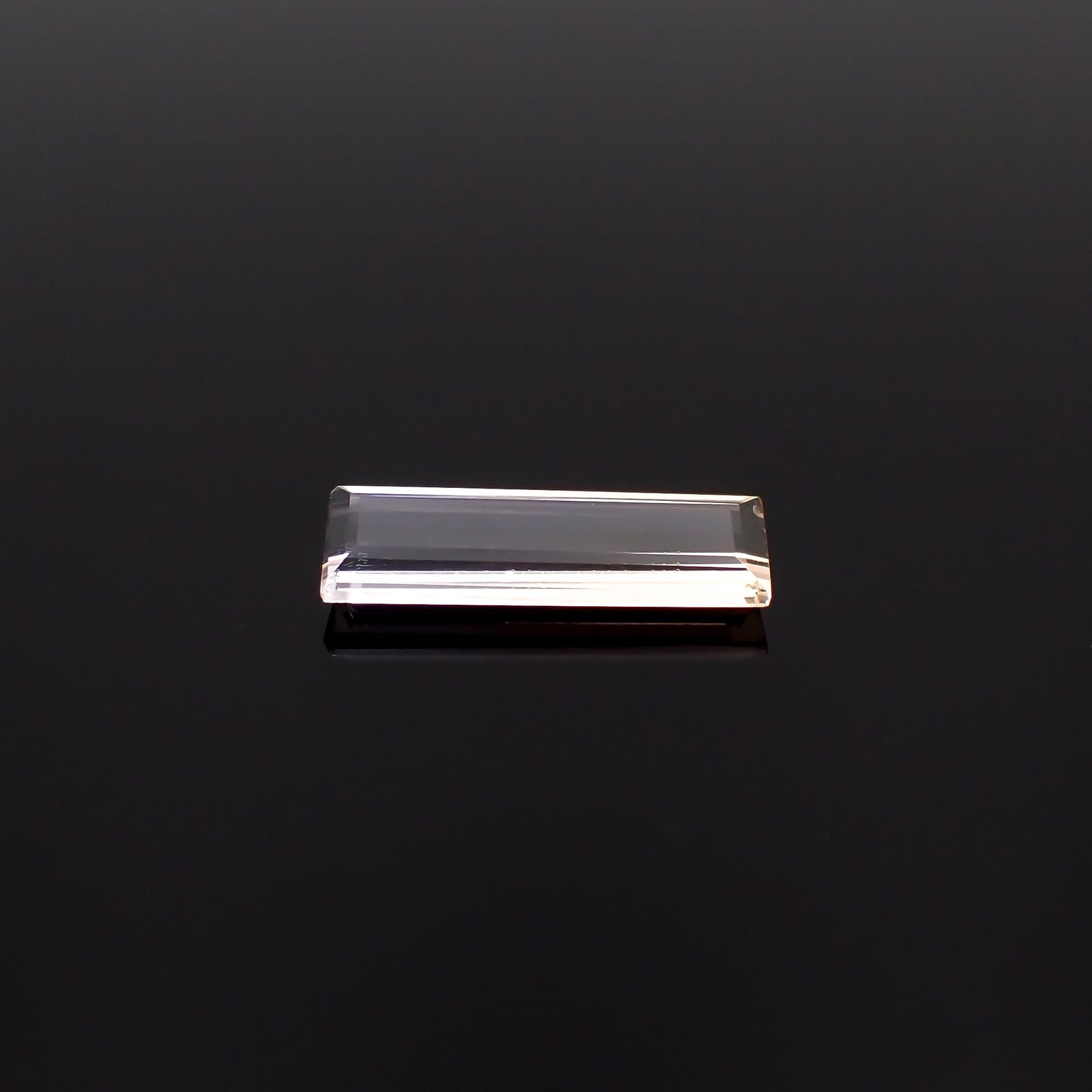 バイカラートパーズ ブラジル産 1.22ct[231023705]12.3x3.9mm前後