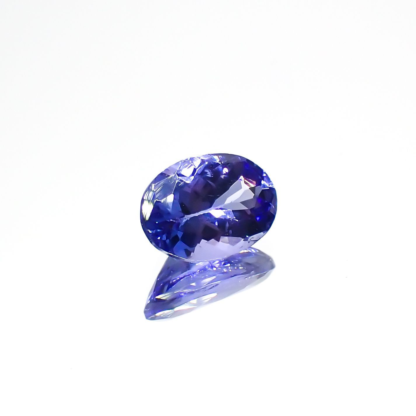 タンザナイト(宝石名タンザナイト)タンザニア産 0.80ct 識別済[230120205]7.1x5mm前後