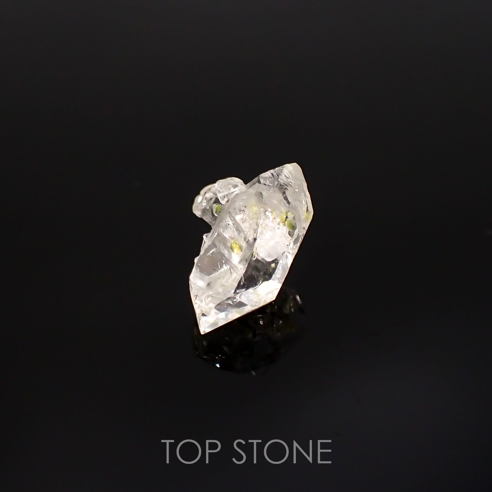 オイルインクォーツ 原石パキスタン産 5.33ct[220515875]15x10.5mm前後