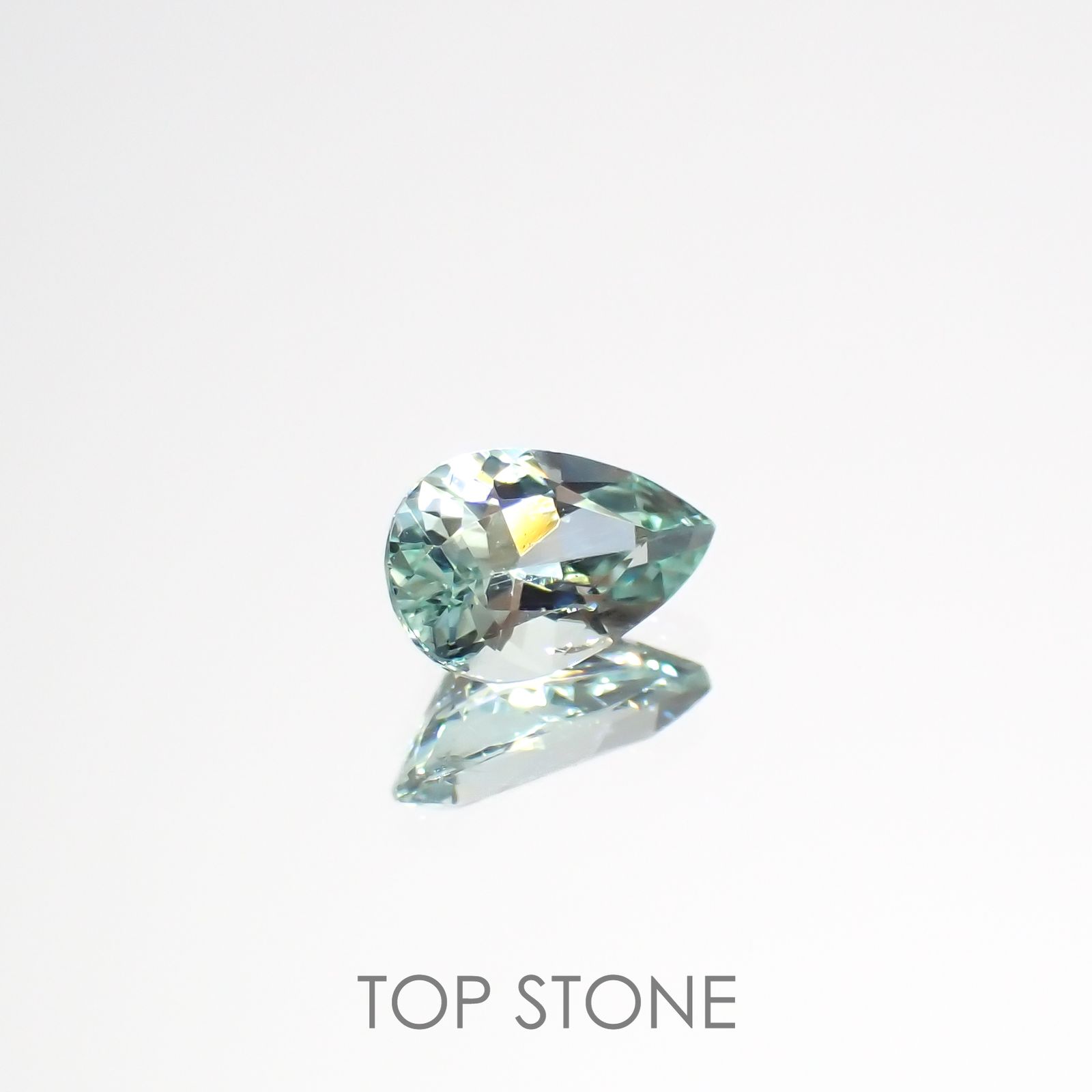 ミントベリル  ブラジル産 0.38ct[220616680]6.5x4.2mm前後