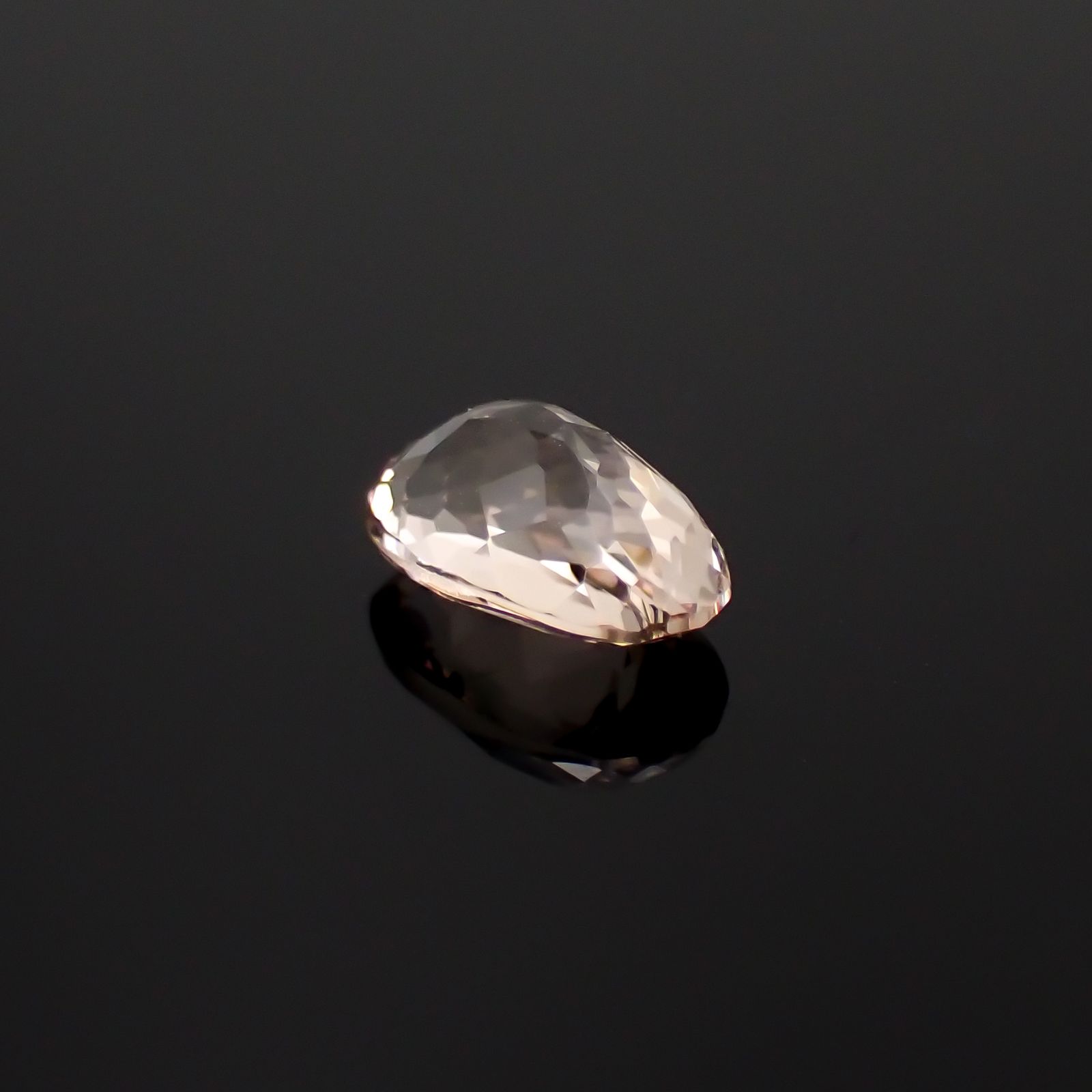 モルガナイト(宝石名モルガナイト)ナイジェリア産 1.26ct 識別済[230321160]8.6x5.5mm前後