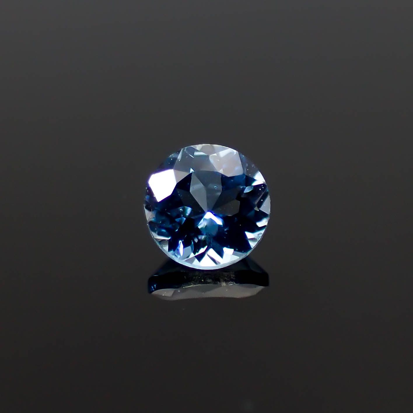 アクアマリン サンタマリアカラー ナイジェリア産 0.22ct [250329944]4x4mm前後