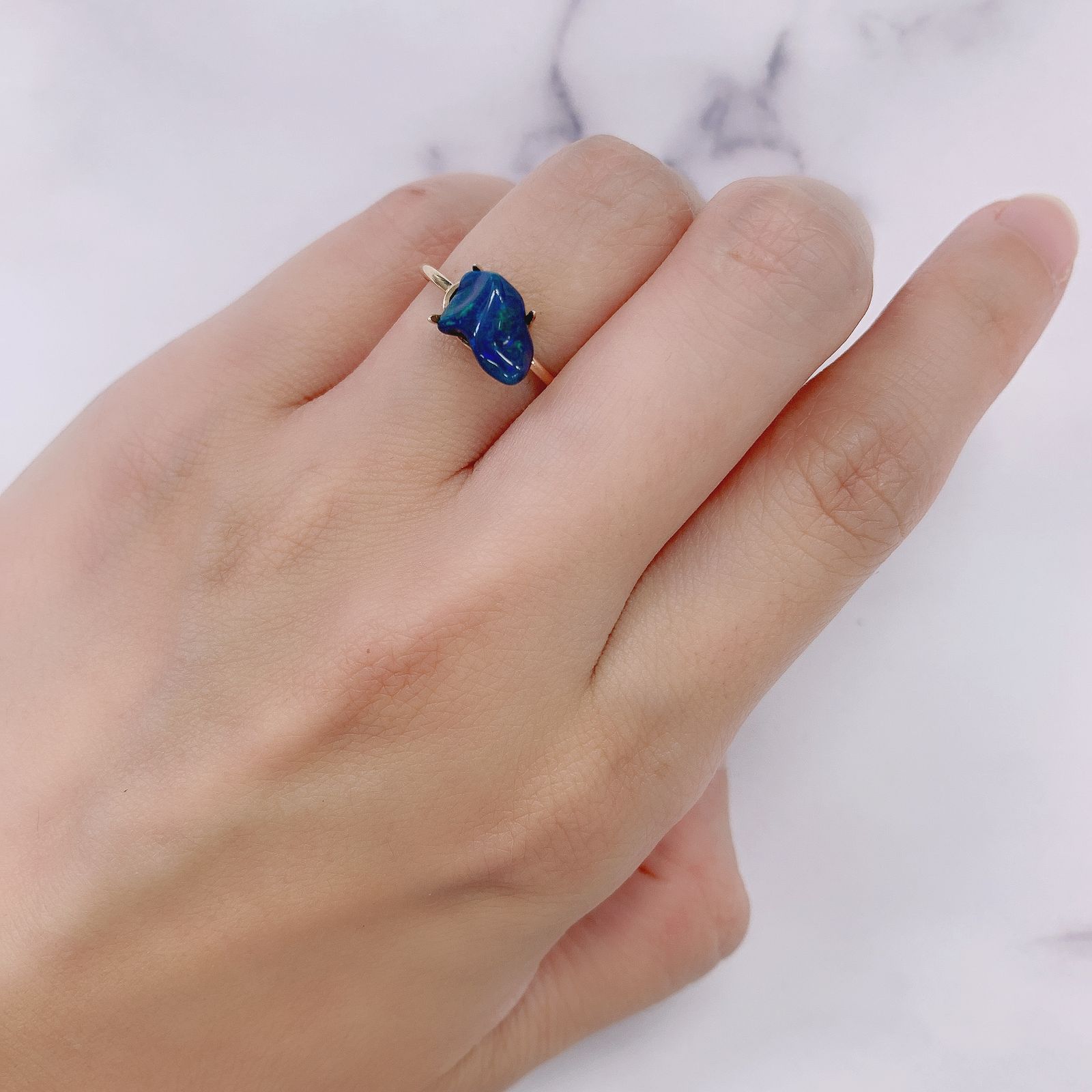 ◇バロック型◇ブラックオパール エチオピア産 ルース 1.23ct[210913247]10.3×6.6mm前後