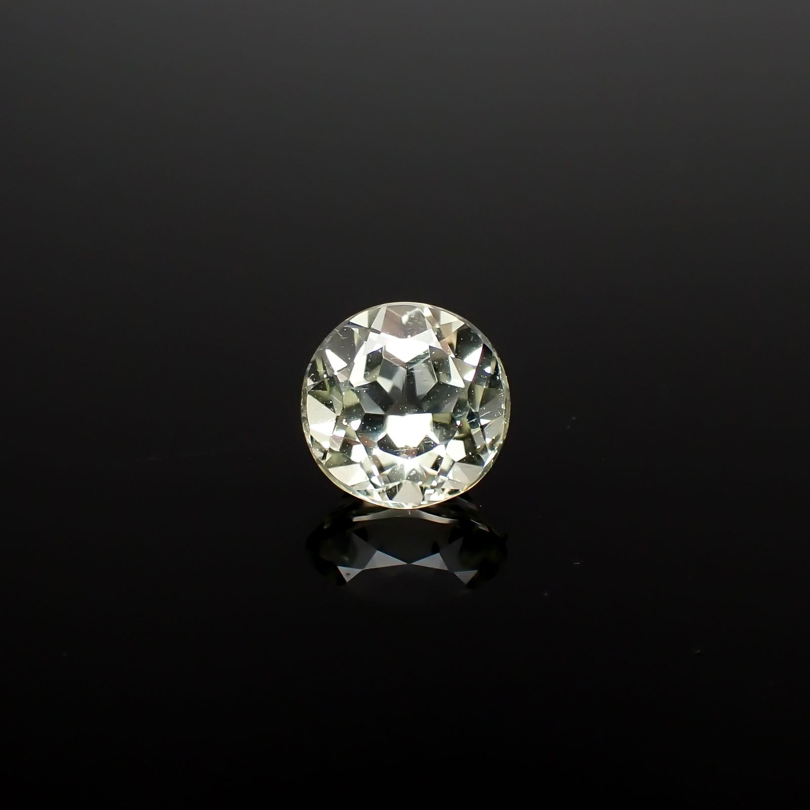 トリフェーン アフガニスタン/ブラジル産 2.07ct[240628442]7.7x7.6mm前後