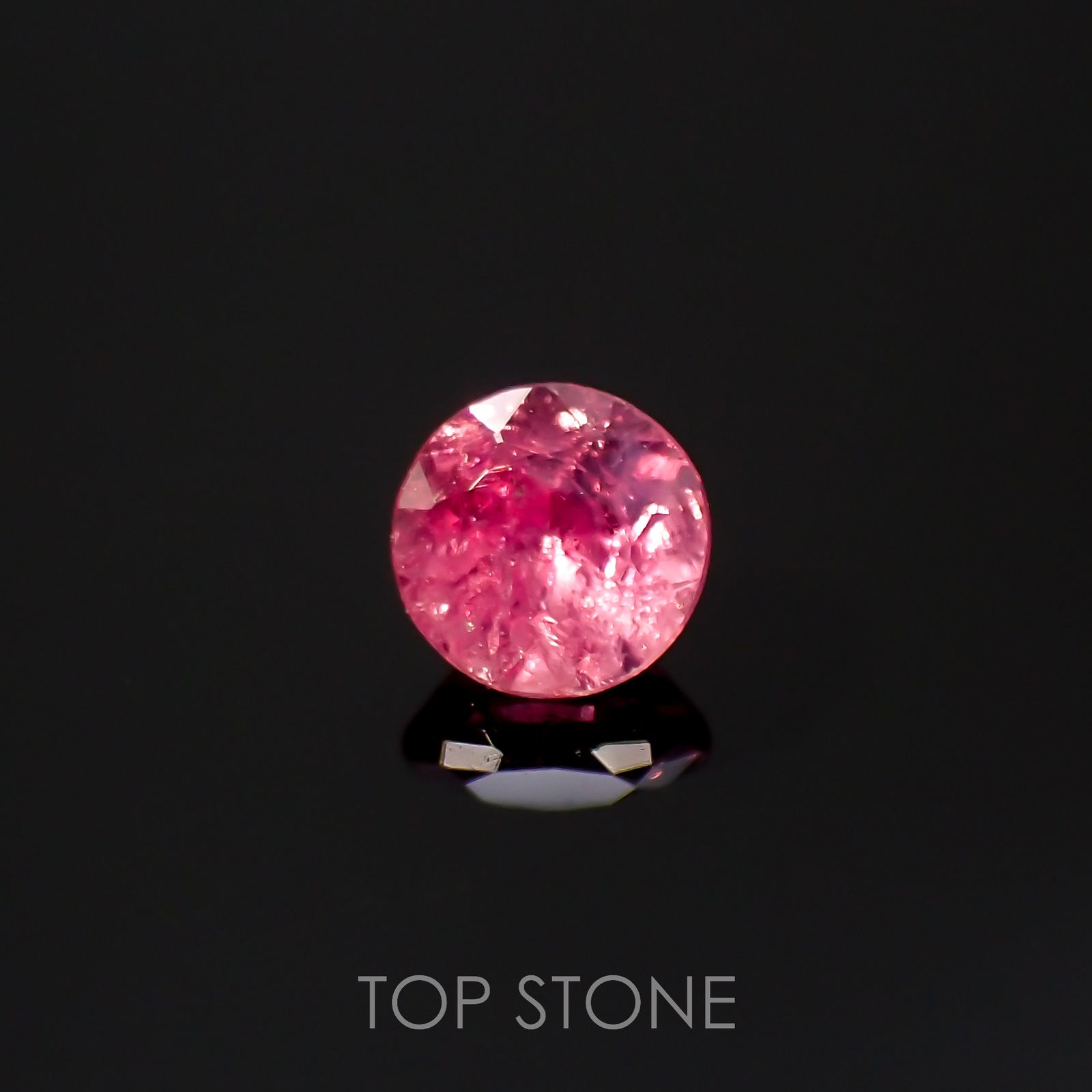 ピンクサファイア(宝石名サファイア)タンザニア・ウィンザー産 0.18ct 識別済[220616160]3.2x3.2mm前後