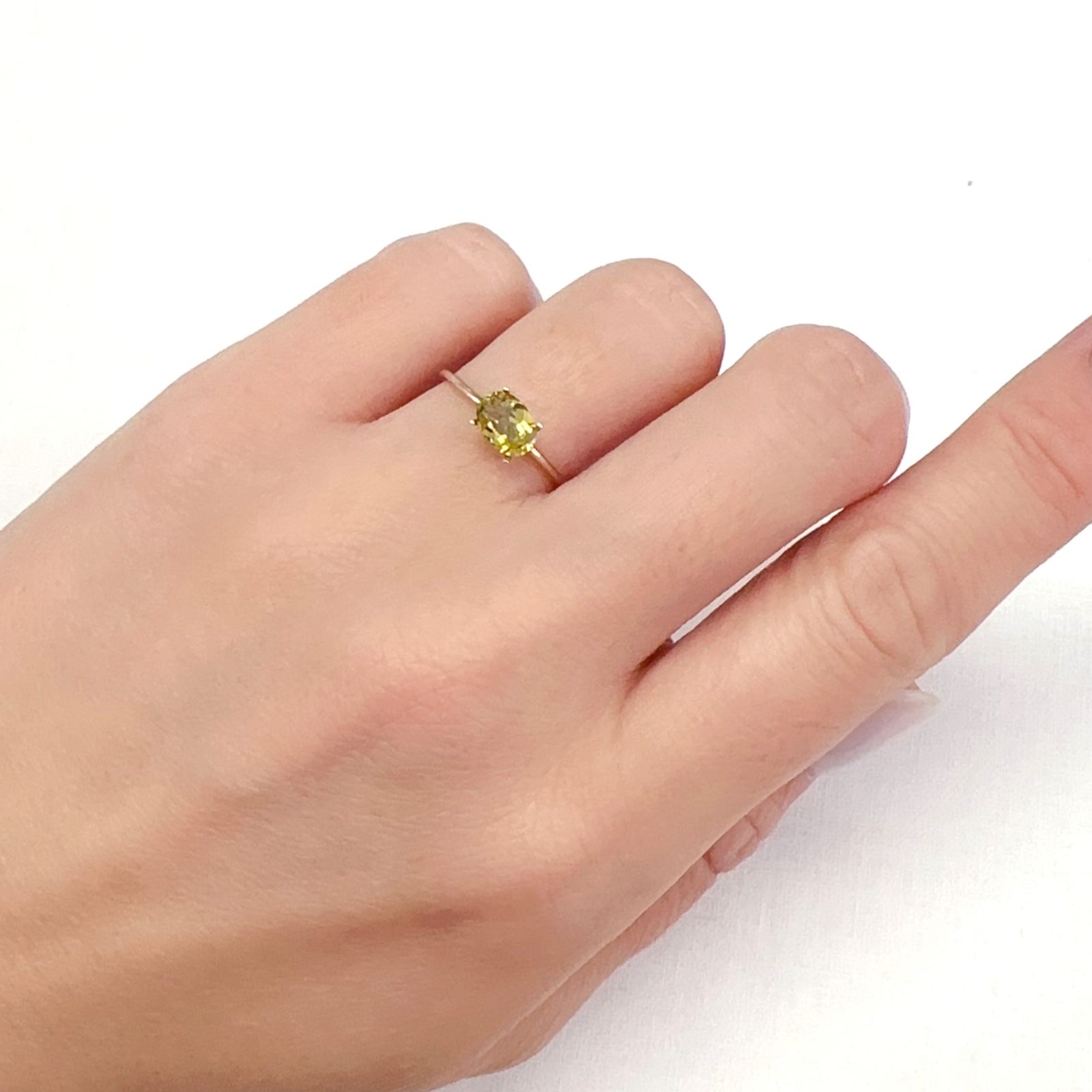 マリガーネット(宝石名グロッシュラー アンドラダイト・ガーネット)マリ共和国産 0.72ct 識別済[231124330]6.5x4.8mm前後